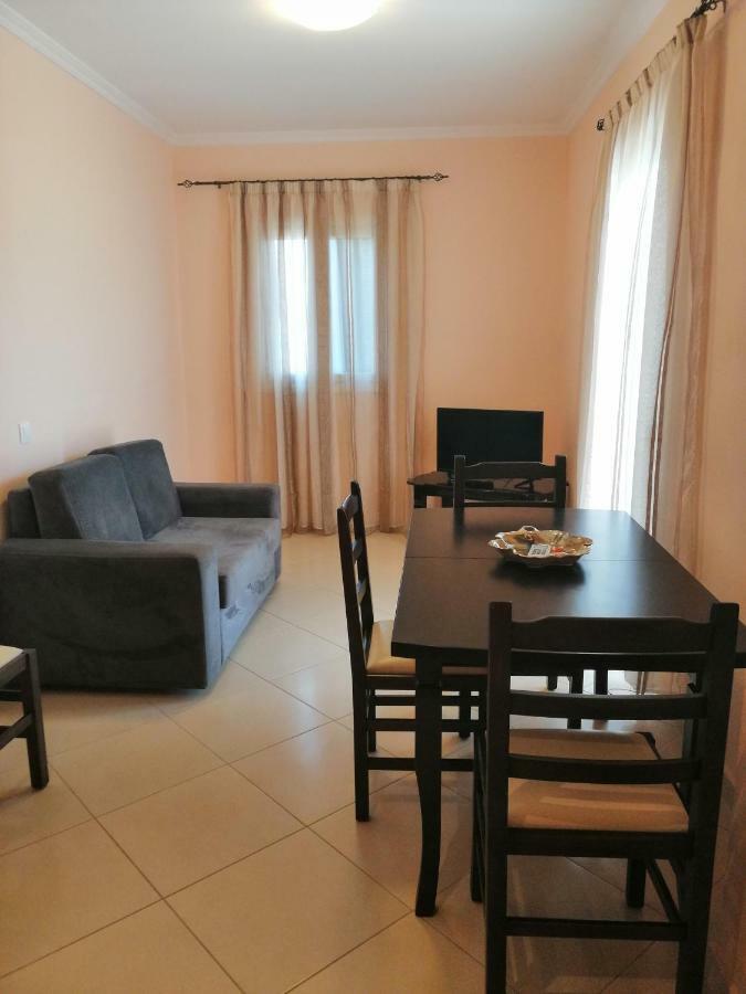 Helen'S House Apartment คซามิล ภายนอก รูปภาพ